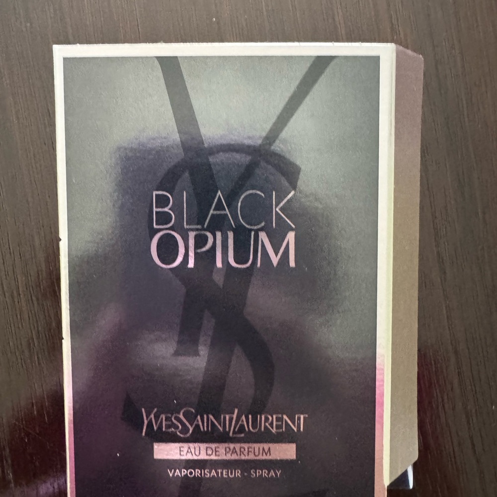 Yves Saint Laurent Black Opium Fragrance Sample